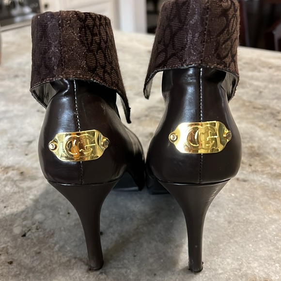 COOGI Booties - Picture 2 of 11